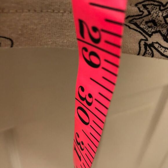 WXYZ Men's Unisex Graphic Tan T-shirt Tee XL All Over Print Lettering Cotton - Picture 8 of 8